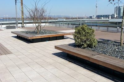 Terrassenbelag mit Keramikplatten